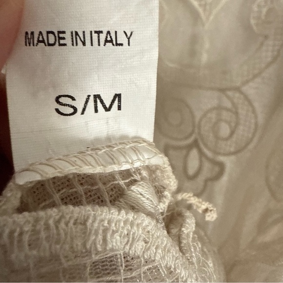 ⚪️ Made in Italy Embroidered Sheer Mesh Tunic | S/M - Picture 5 of 6